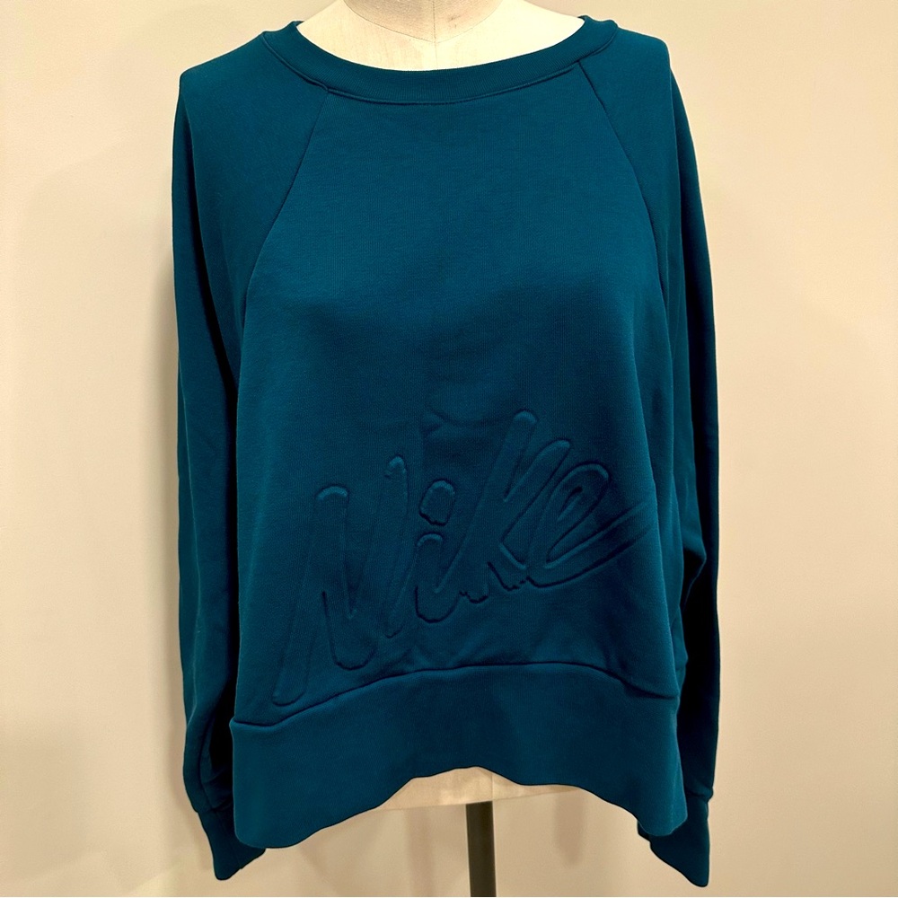 NIKE Women’s Dri-Fit Cropped Flocked Teal Sweatshirt Size XL